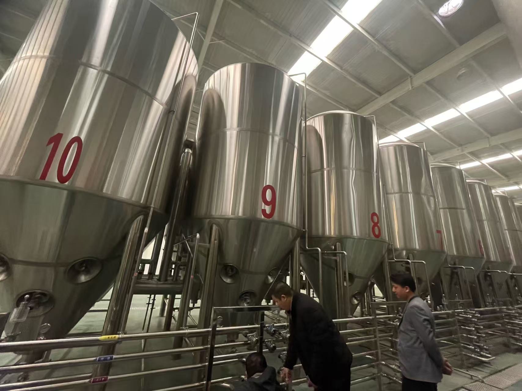 平泉精酿啤酒设备厂—平面布置、设备设计、制造、调试、培训等一条龙服务